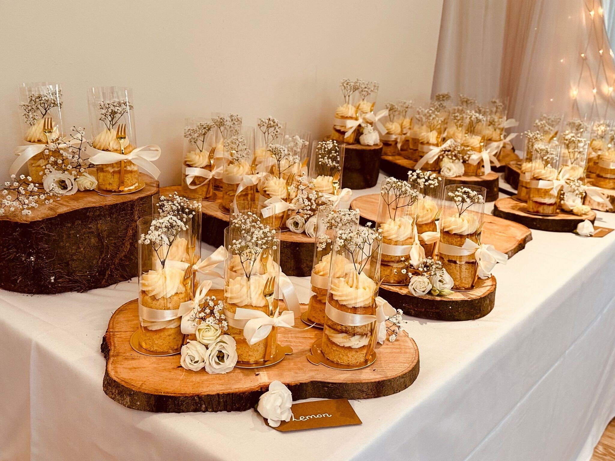 Log slices at wedding